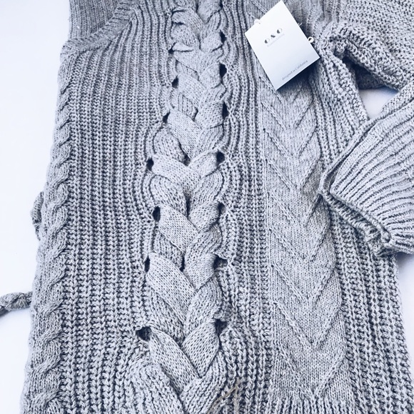 Last one - Cable knit lace up sweater - Picture 8 of 8